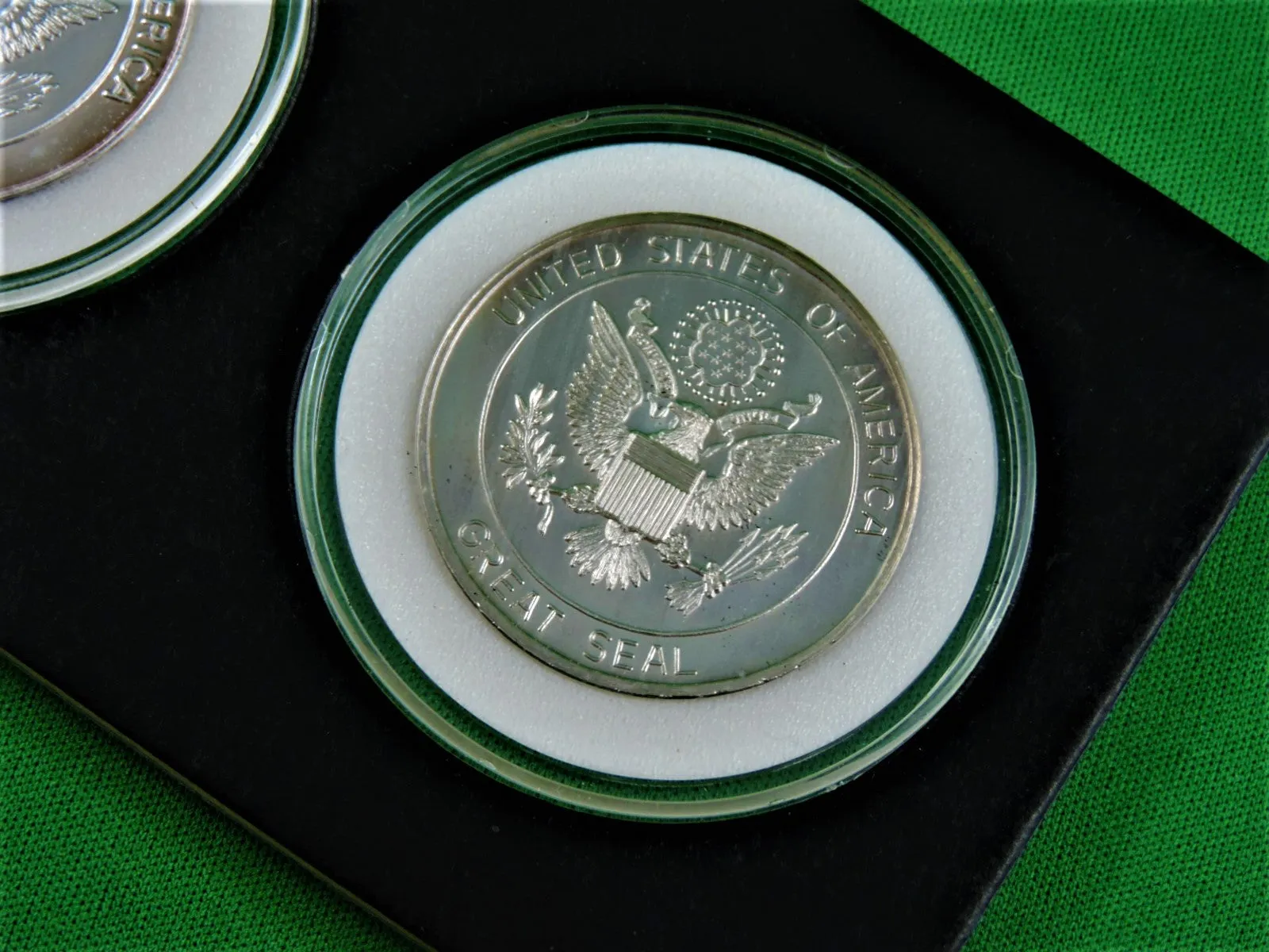 Currency - Silver 2 Coin Set - 1986 - US - Charleston Mint - Statue of Liberty and Constitution